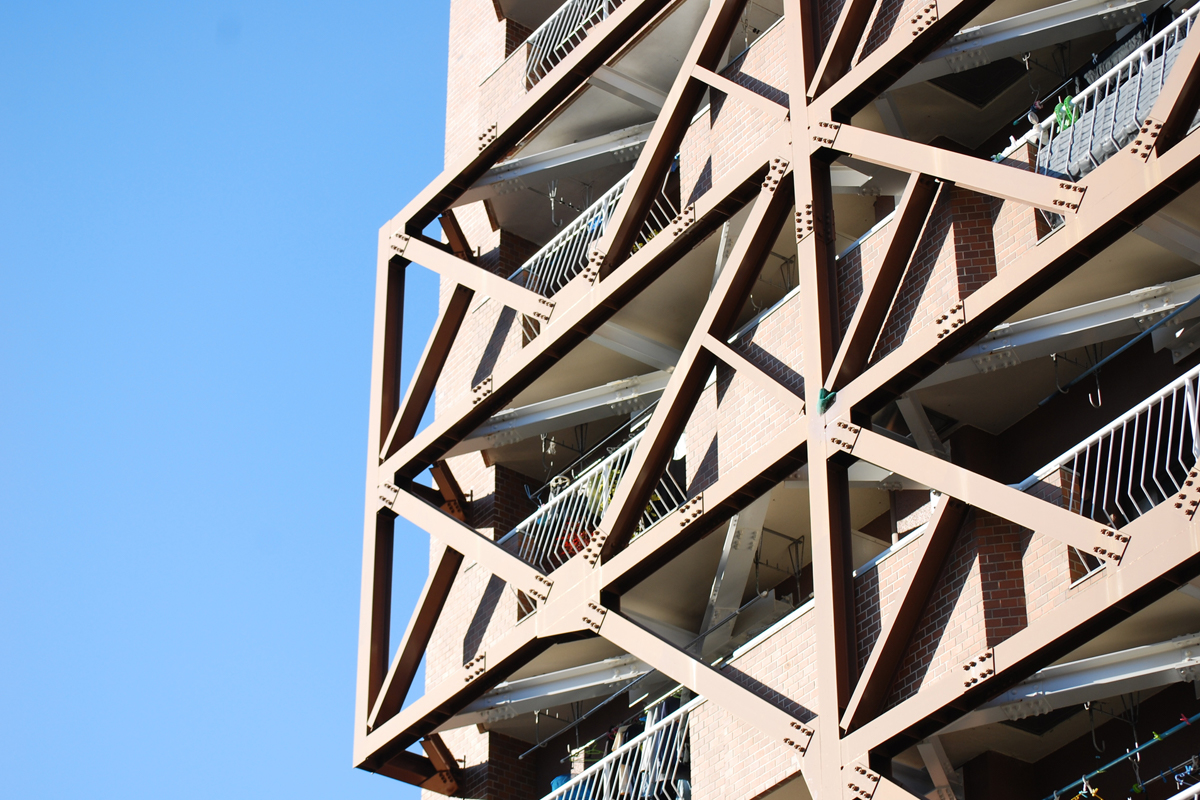 画像：工事が設計の通りにできているか